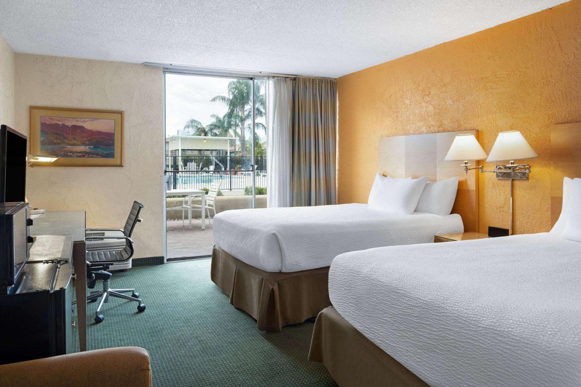 รามาดา ทูซอน Hotel ภายนอก รูปภาพ